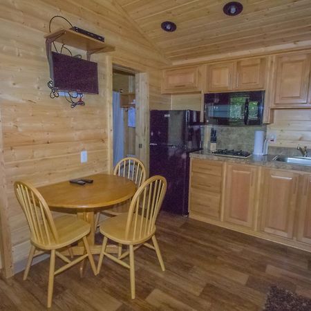 Oakzanita Springs Camping Resort Cottage 4 Descanso Bagian luar foto