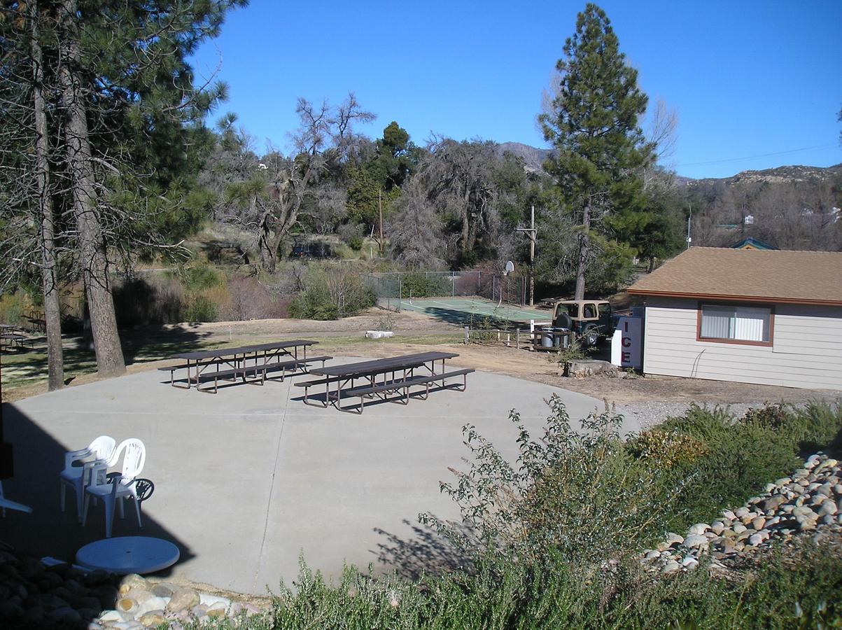 Oakzanita Springs Camping Resort Cottage 4 Descanso Bagian luar foto