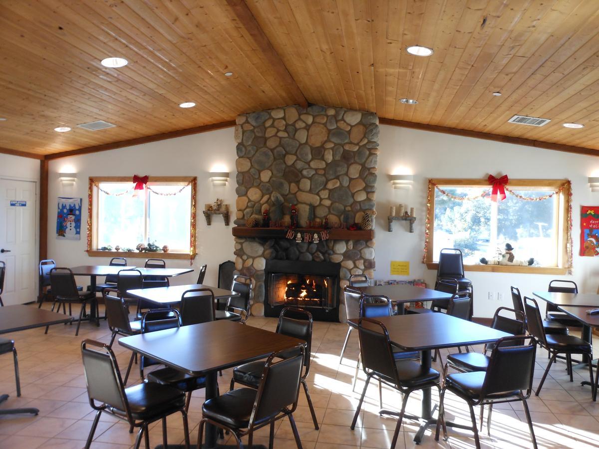 Oakzanita Springs Camping Resort Cottage 4 Descanso Bagian luar foto